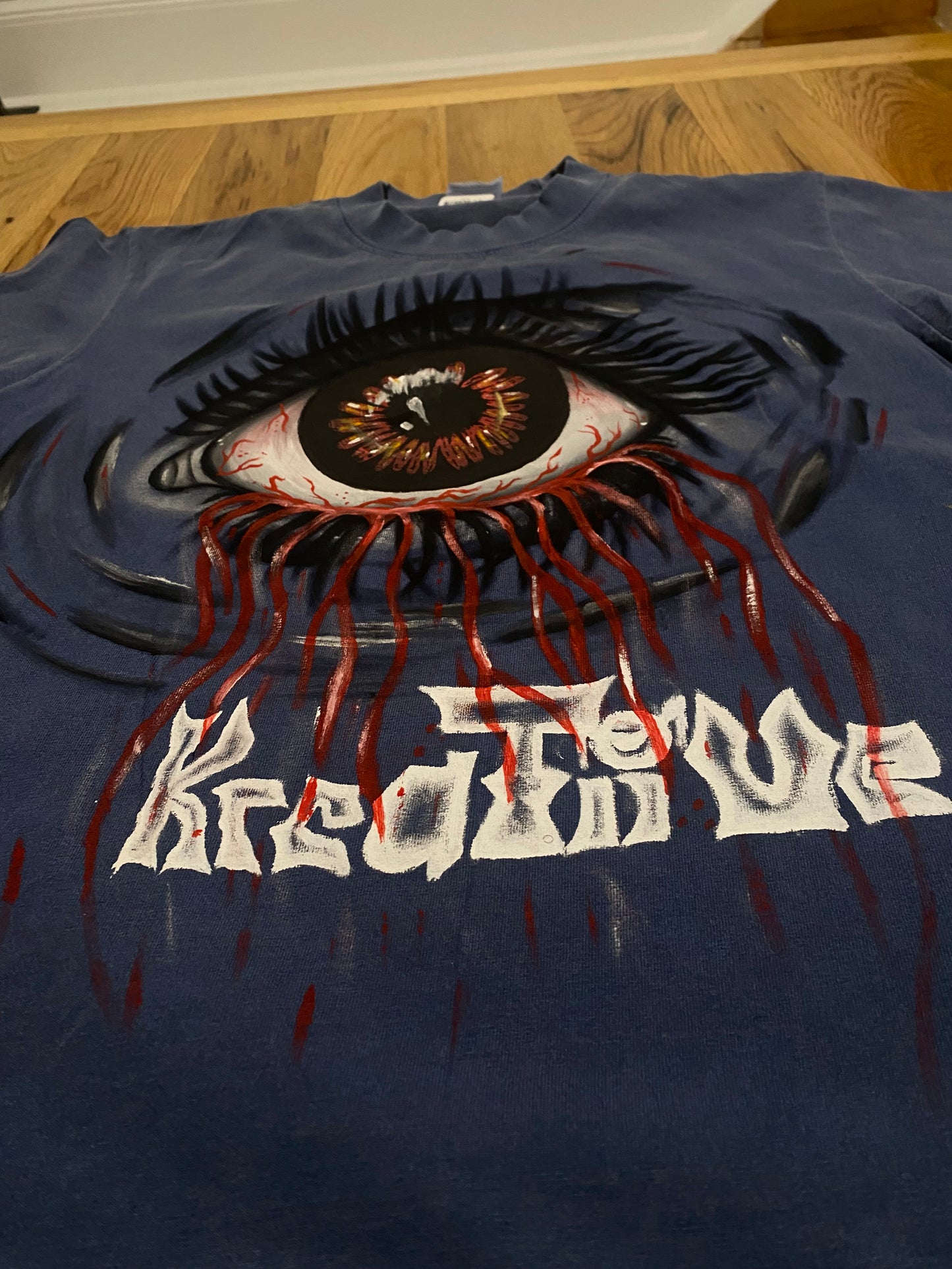 Red eye tee